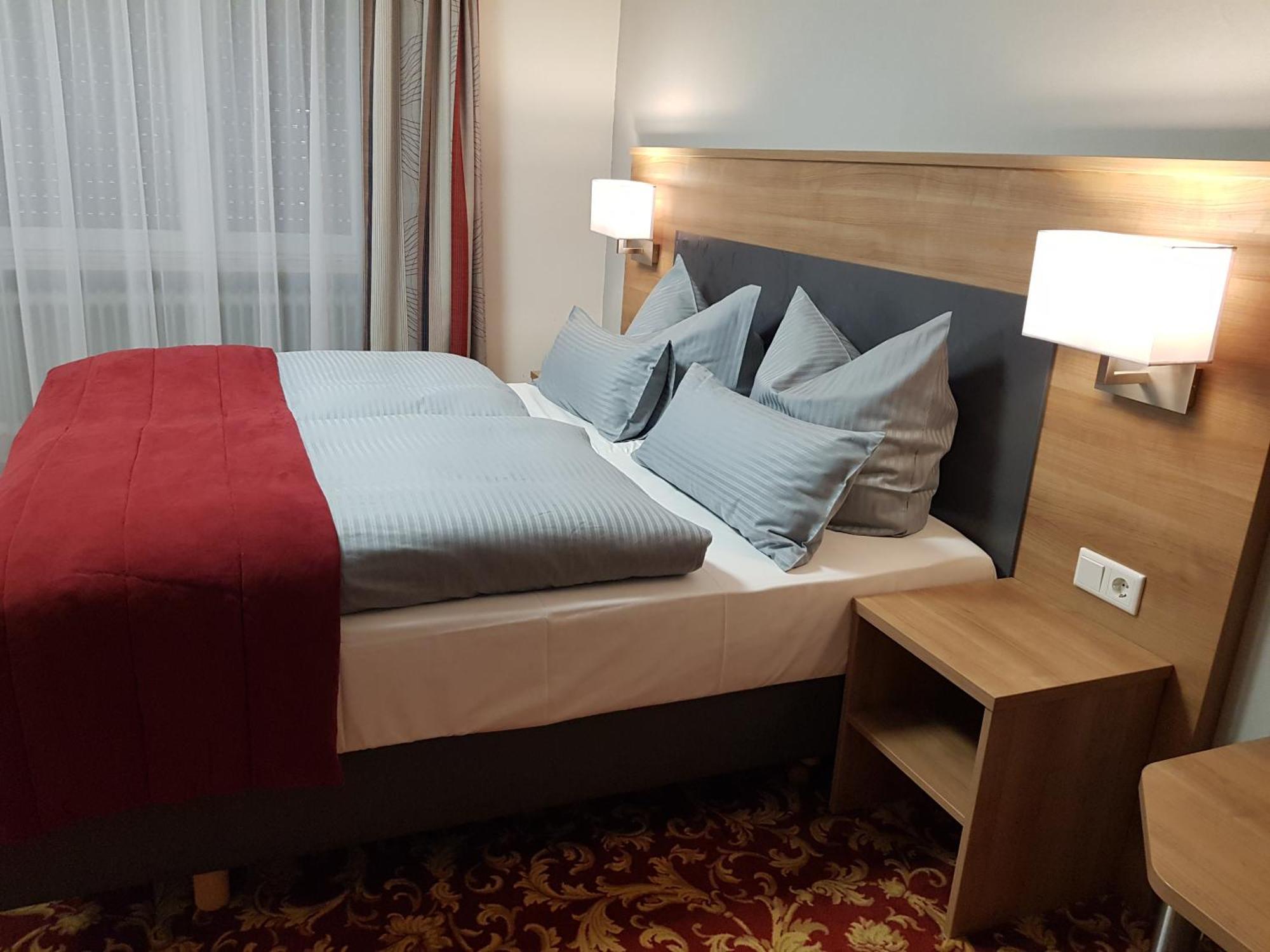 Hotel Landgasthof Hirsch Marktlustenau Экстерьер фото